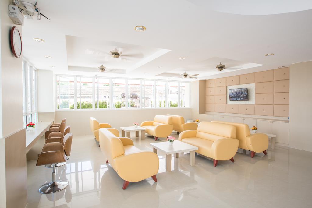 P.A. Thani Hotel Nakhon Sawan Εξωτερικό φωτογραφία