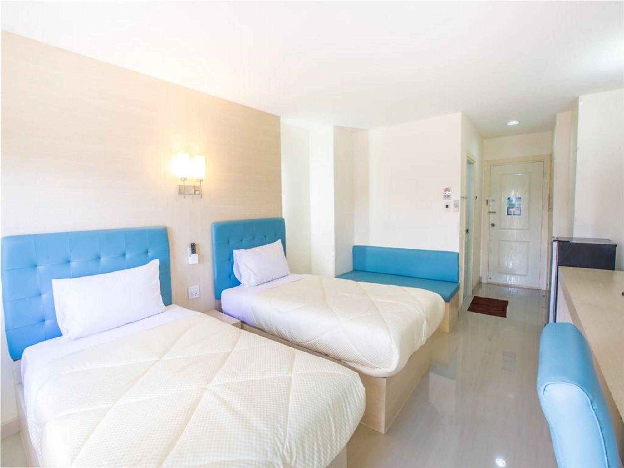 P.A. Thani Hotel Nakhon Sawan Εξωτερικό φωτογραφία